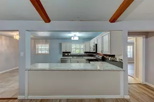 10714 Ballantine St, Houston, TX 77075 - Photo 9
