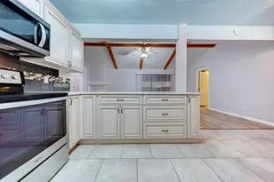10714 Ballantine St, Houston, TX 77075 - Photo 13