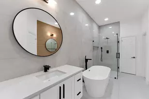 30 E Wedgemere Cir, The Woodlands, TX 77381 - Photo 19