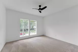 30 E Wedgemere Cir, The Woodlands, TX 77381 - Photo 25