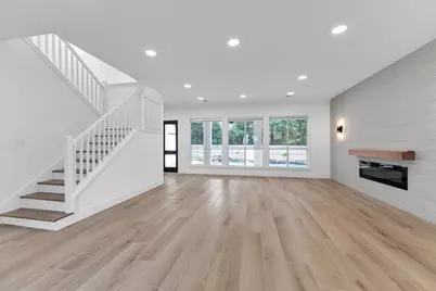 30 E Wedgemere Circle, The Woodlands, TX 77381 - Photo 11