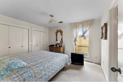 8103 Lake Edge Court, Houston, TX 77071 - Photo 29