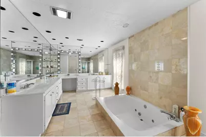 8103 Lake Edge Court, Houston, TX 77071 - Photo 21