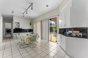 8103 Lake Edge Ct, Houston, TX 77071 - Photo 15