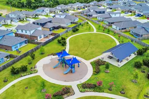 8523 Treetop Hts Dr, Baytown, TX 77523 - Photo 3