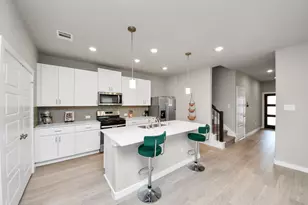 8523 Treetop Hts Dr, Baytown, TX 77523 - Photo 5