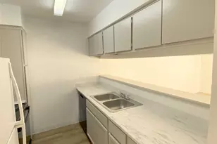 2822 S Bartell Dr, Houston, TX 77054 - Photo 7