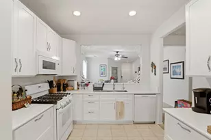 19910 Roycroft Ln, Richmond, TX 77407 - Photo 11