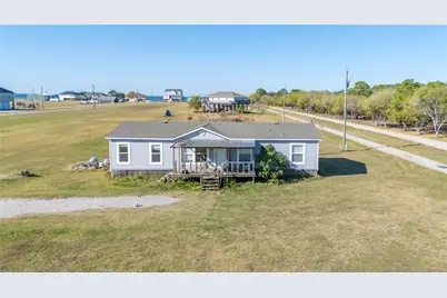 4423 W Bayshore Road, Anahuac, TX 77514 - Photo 5