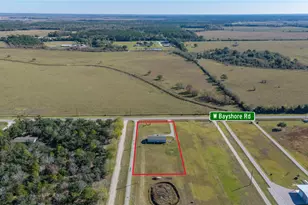 4423 W Bayshore Rd, Anahuac, TX 77514 - Photo 11