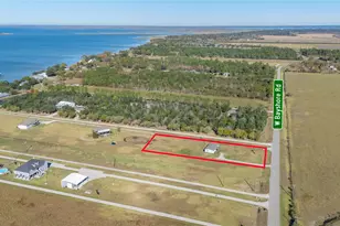 4423 W Bayshore Rd, Anahuac, TX 77514 - Photo 9