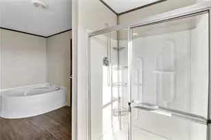 4423 W Bayshore Rd, Anahuac, TX 77514 - Photo 29