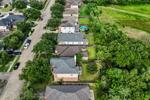 7909 Silver Oak Dr, Texas City, TX 77591 - Photo 43