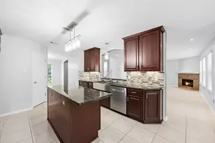 7909 Silver Oak Dr, Texas City, TX 77591 - Photo 9