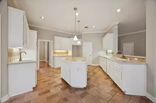 304 Scenic View Dr, Friendswood, TX 77546 - Photo 15