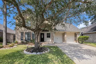 3603 NE Beacon Hill Dr, Pearland, TX 77584 - Photo 1