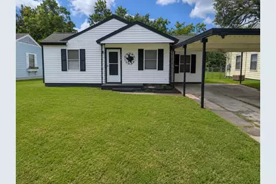 736 Kyle Street, Angleton, TX 77515 - Photo 1