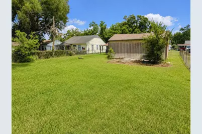 736 Kyle Street, Angleton, TX 77515 - Photo 19