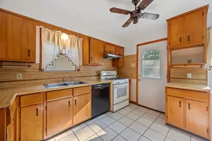 2303 Blueberry Ln, Pasadena, TX 77502 - Photo 15