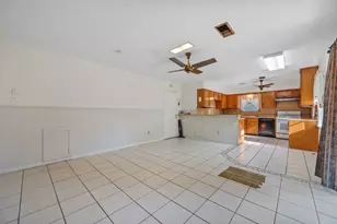 2303 Blueberry Ln, Pasadena, TX 77502 - Photo 11