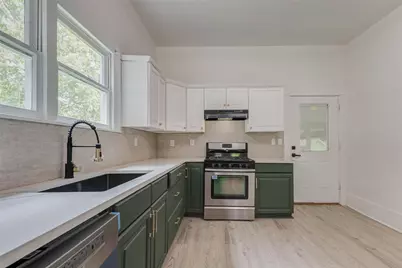 1302 Ross Street, Galveston, TX 77568 - Photo 5