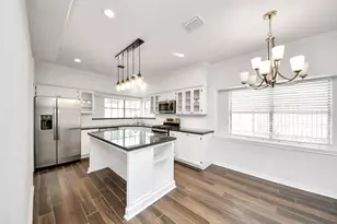 5310 Oak Cove Dr, Houston, TX 77091 - Photo 5