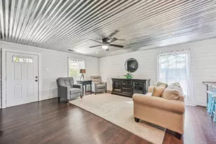 55 Hunters Creek Dr, Huntsville, TX 77340 - Photo 9