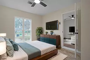 5946 Beldart St, Houston, TX 77033 - Photo 3