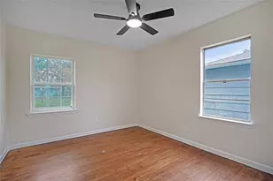 5946 Beldart St, Houston, TX 77033 - Photo 13