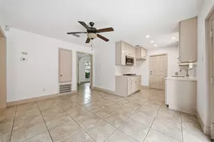 12302 Swinbrook Ln, Houston, TX 77039 - Photo 5