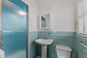 2052 Addison Rd, Houston, TX 77030 - Photo 13