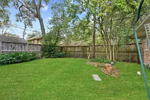 2052 Addison Rd, Houston, TX 77030 - Photo 15