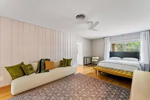 2052 Addison Rd, Houston, TX 77030 - Photo 9