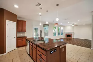 50 N Spinning Wheel Cir, The Woodlands, TX 77382 - Photo 11
