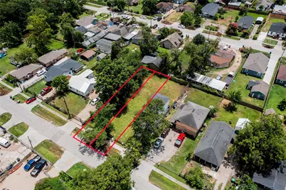 212 Garrotsville Street, Houston, TX 77022 - Photo 5