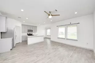 7923 Cattleman Vly Dr, Rosharon, TX 77583 - Photo 5