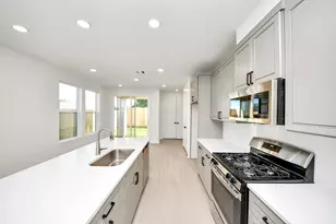 4310 Avron Dr, Stafford, TX 77477 - Photo 17