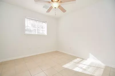 13467 Linden Street, Sugar Land, TX 77498 - Photo 7