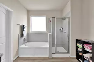 12511 Silverwood Sands Ct, Houston, TX 77014 - Photo 9