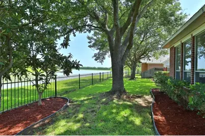 12318 Shadow Island Drive, Houston, TX 77082 - Photo 35