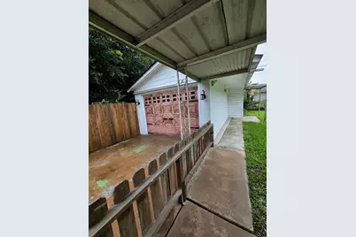 105 S Ringgold Street, West Columbia, TX 77486 - Photo 17