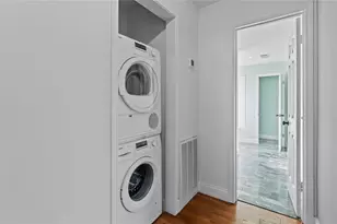 2215 Stanford St, Houston, TX 77006 - Photo 21