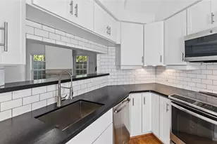 2215 Stanford St, Houston, TX 77006 - Photo 17