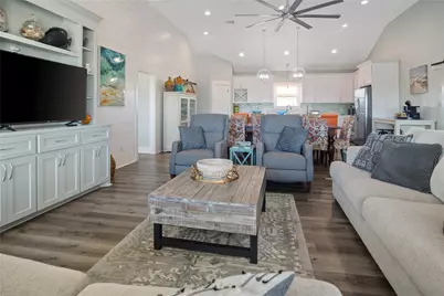 940 Raymond, Crystal Beach, TX 77650 - Photo 23