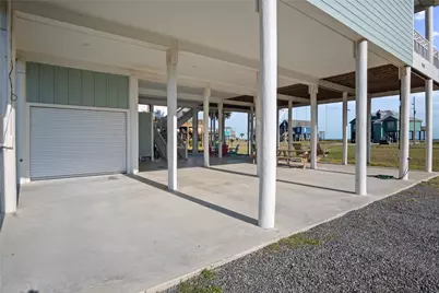 940 Raymond, Crystal Beach, TX 77650 - Photo 41