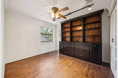 20 Town Oaks Place, Bellaire, TX 77401 - Photo 35