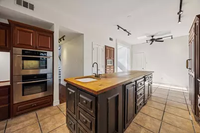 20 Town Oaks Place, Bellaire, TX 77401 - Photo 19