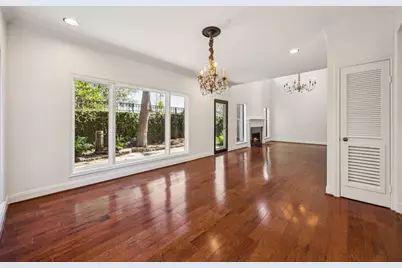 20 Town Oaks Place, Bellaire, TX 77401 - Photo 13