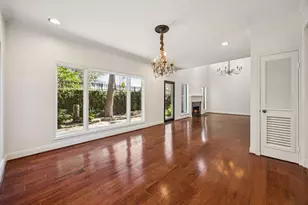 20 Town Oaks Pl, Bellaire, TX 77401 - Photo 13