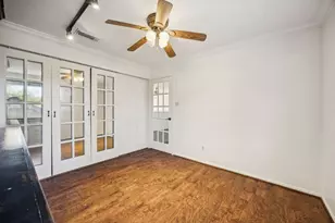 20 Town Oaks Pl, Bellaire, TX 77401 - Photo 35